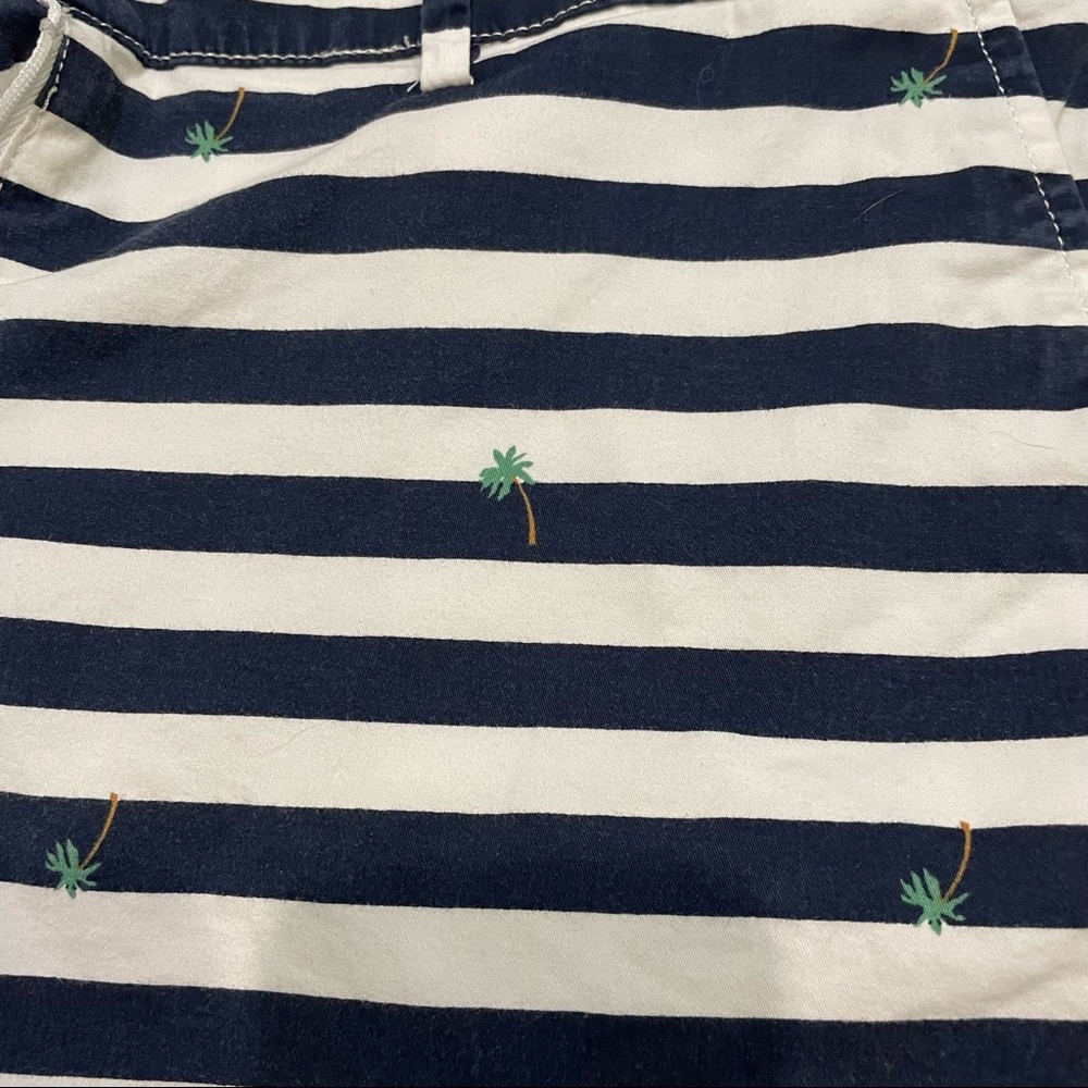 Nautica Striped Palm Tree Sailor Shorts. Size 10 - Picture 3 of 6